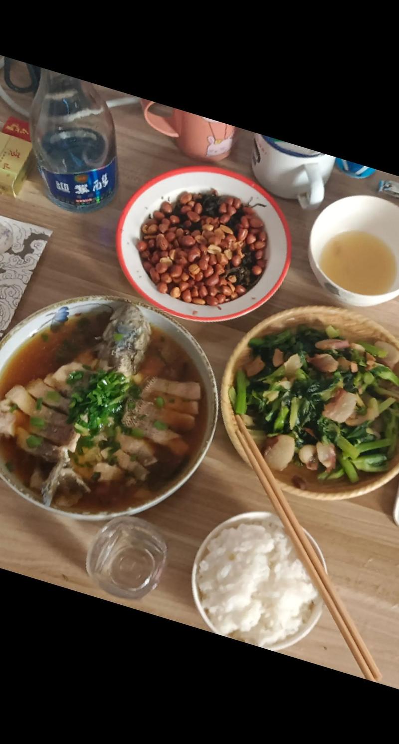 每天都在汆肉中醒来(鲈鱼酒柜)